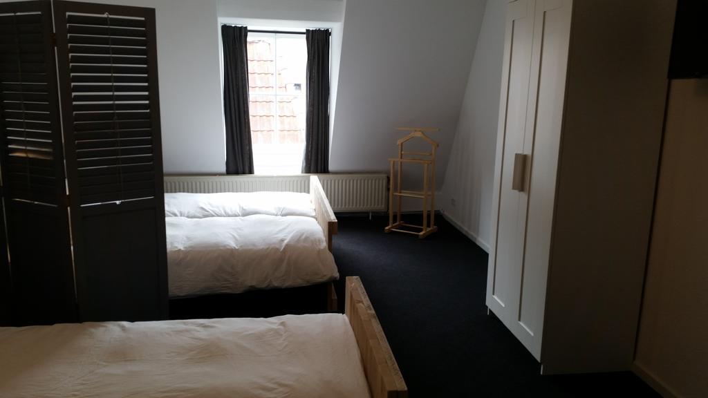 Oekepoek Down Town Bed and Breakfast Ενσκέντε Δωμάτιο φωτογραφία
