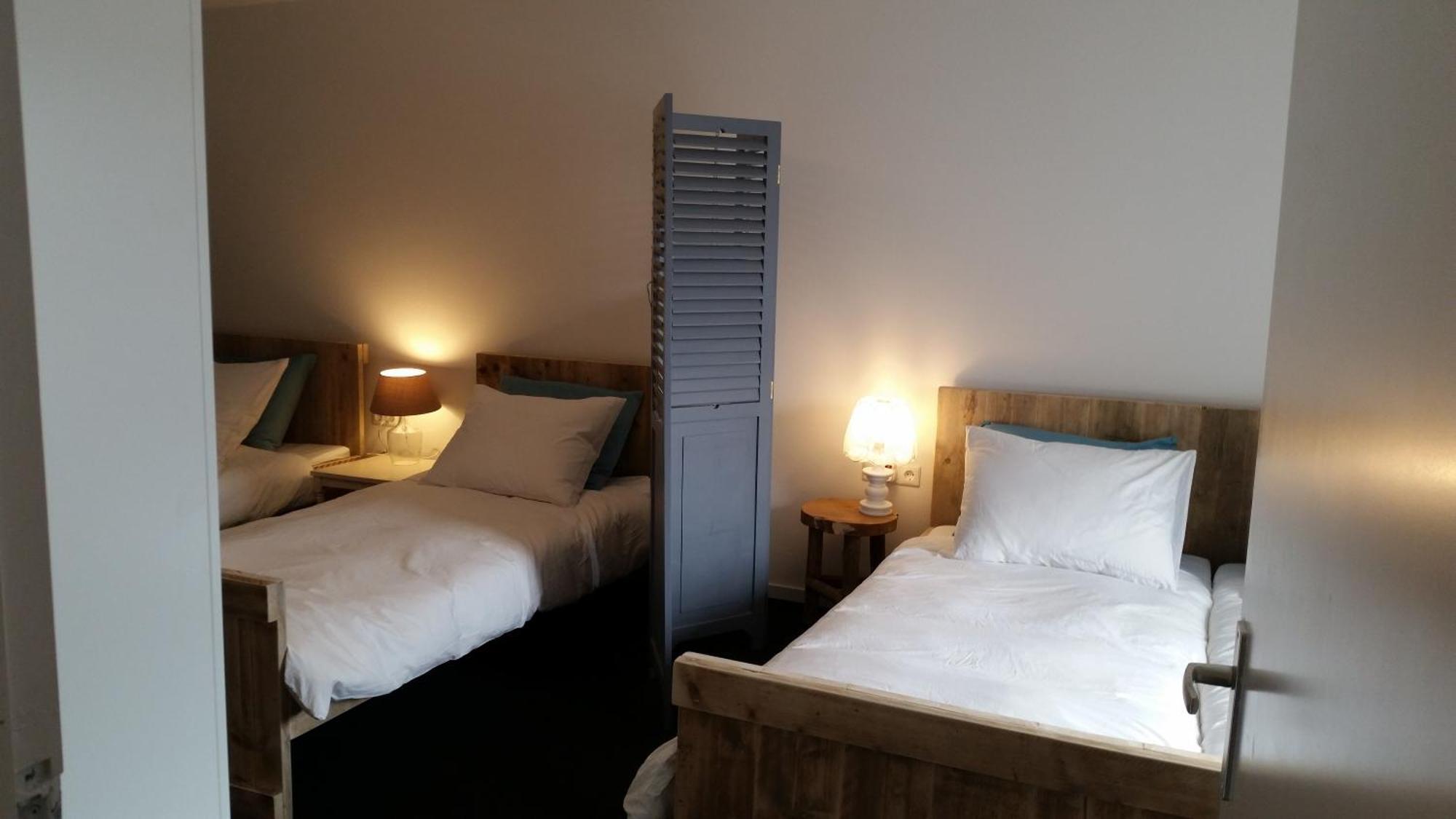 Oekepoek Down Town Bed and Breakfast Ενσκέντε Δωμάτιο φωτογραφία